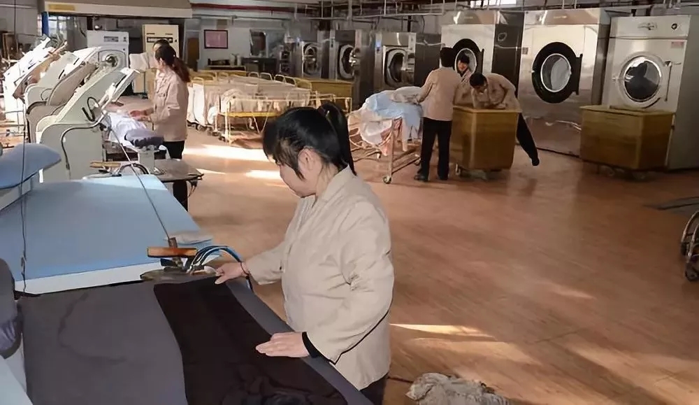 酒店空氣源熱泵布草間余熱回收 酒店空氣源熱泵布草間余熱回收